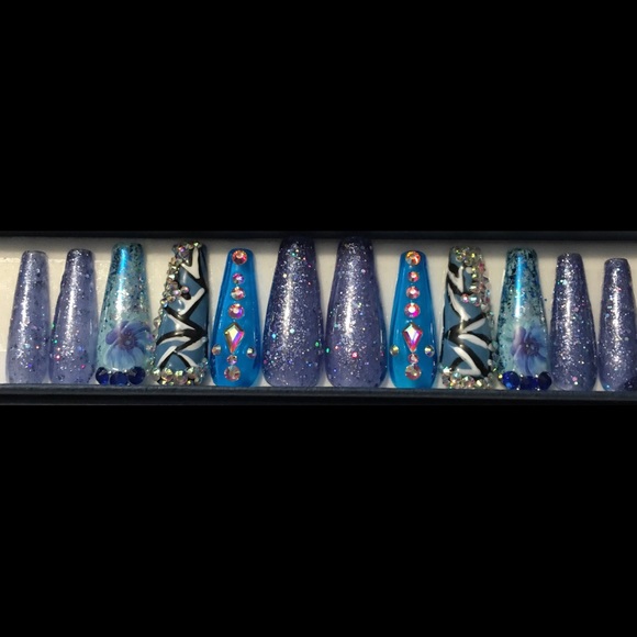 I Got Da BLUEZZ Press on Nails - Picture 3 of 6